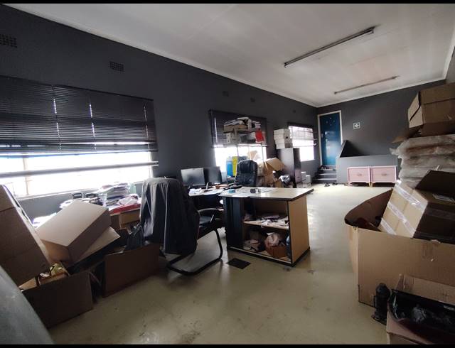 550M² WAREHOUSE FOR SALE IN GERMISTON CENTRAL